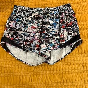Lululemon 4” shorts